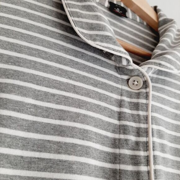 J. CREW | Button Down Long Sleeve Pajama Top Grey & White Stripe Sleepwear Sz M - Picture 5 of 12